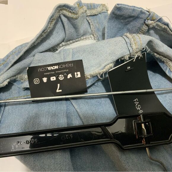 Fashion Nova button fly distressed Jean shorts Can’t cuff me denim shorts 7 - Picture 6 of 10